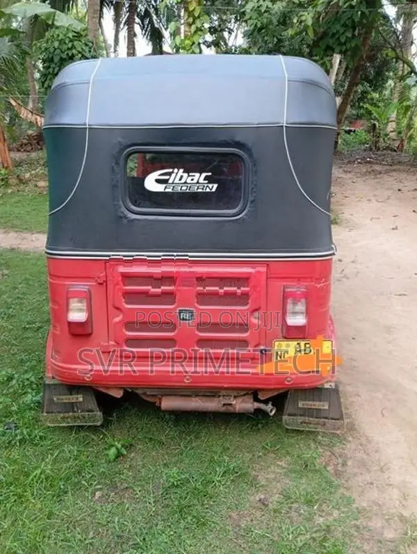 Bajaj RE 2016
