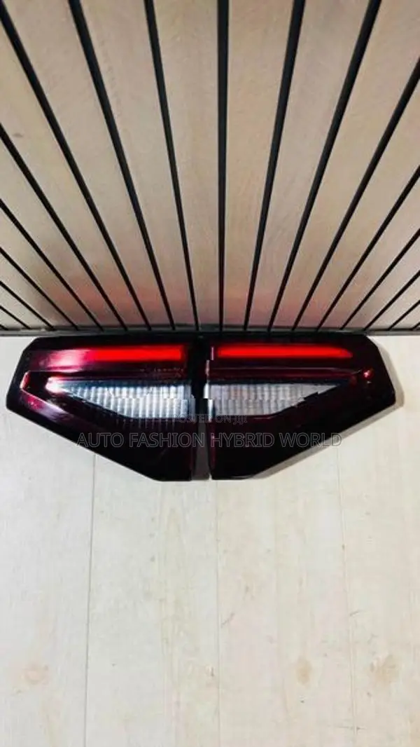 TOYOTA RAIZE DICKY DOOR GARNISH LIGHT SET