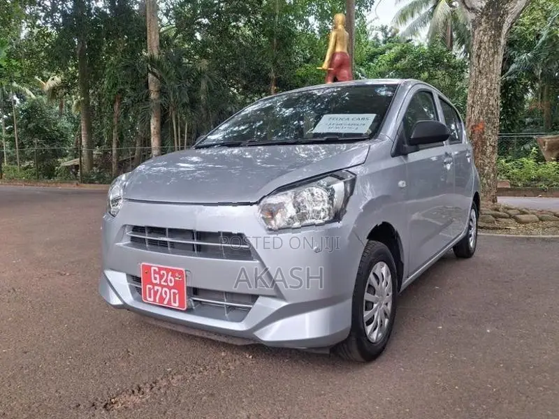 Daihatsu Mira 2023