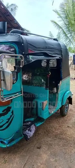 Bajaj RE 2003