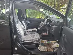 Daihatsu Mira 2024