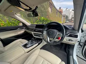 BMW 740e 2018
