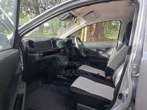 Daihatsu Mira 2023