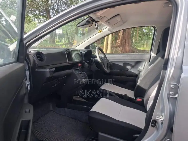 Daihatsu Mira 2023