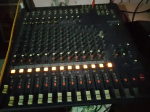 Yamaha Mixer