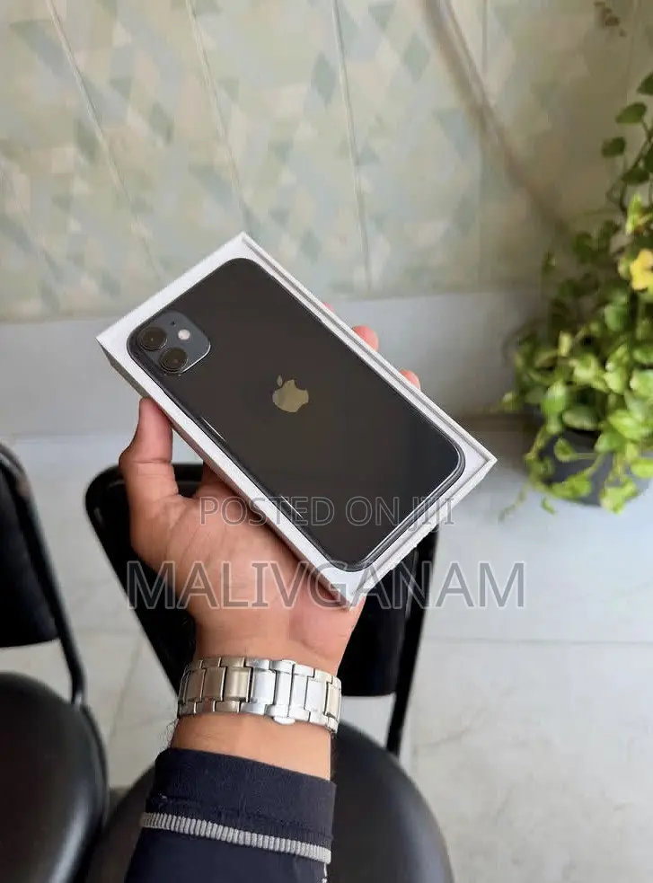 New Apple iPhone 11 256 GB Black
