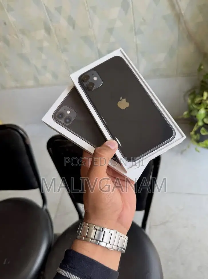 New Apple iPhone 11 256 GB Black