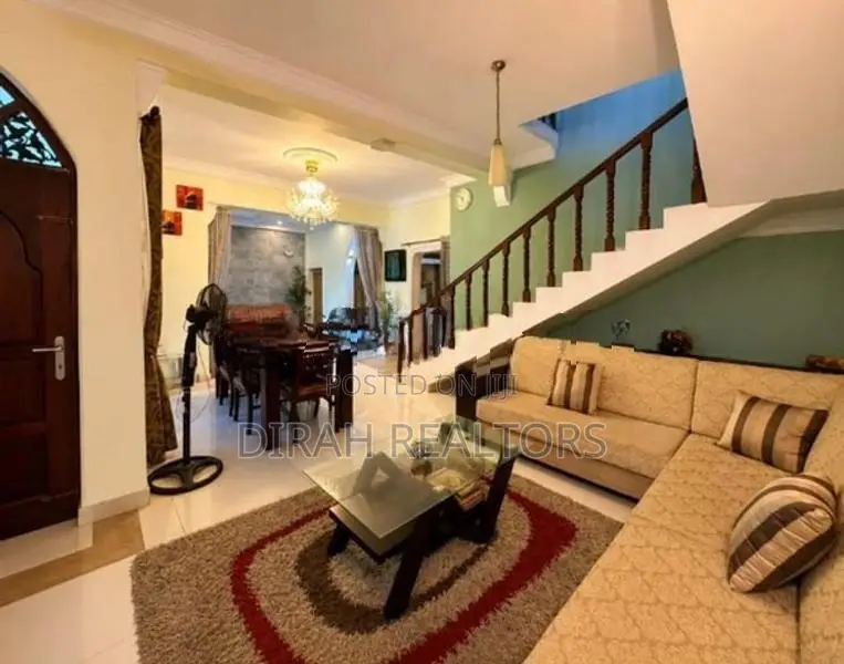 5BR House for Rent | Dehiwala (DS-003)