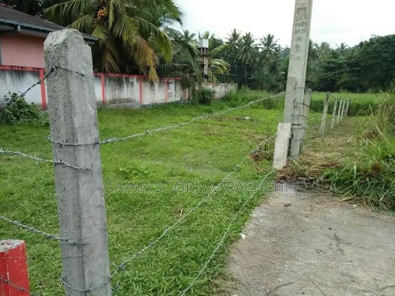 9 Perch Corner Land with Paddy Field View Kirillawala