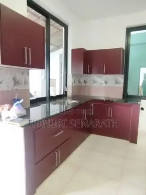 Spacious 6 Bedroom House for Rent in Udahamulla