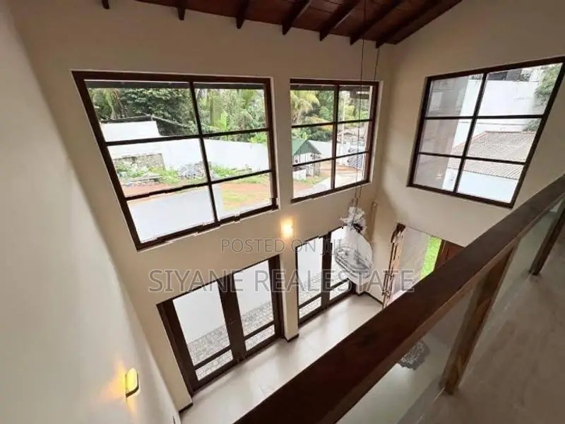 Brand New Architecturally Designed Luxury House for Sale Battaramulla
