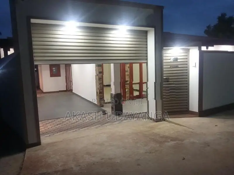 House for Sale in Kahathuduwa