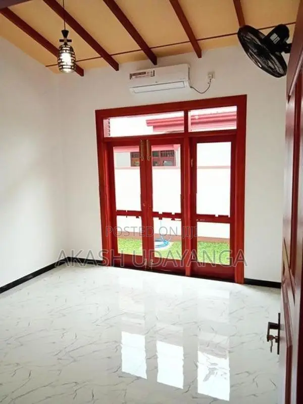 House for Sale in Kahathuduwa