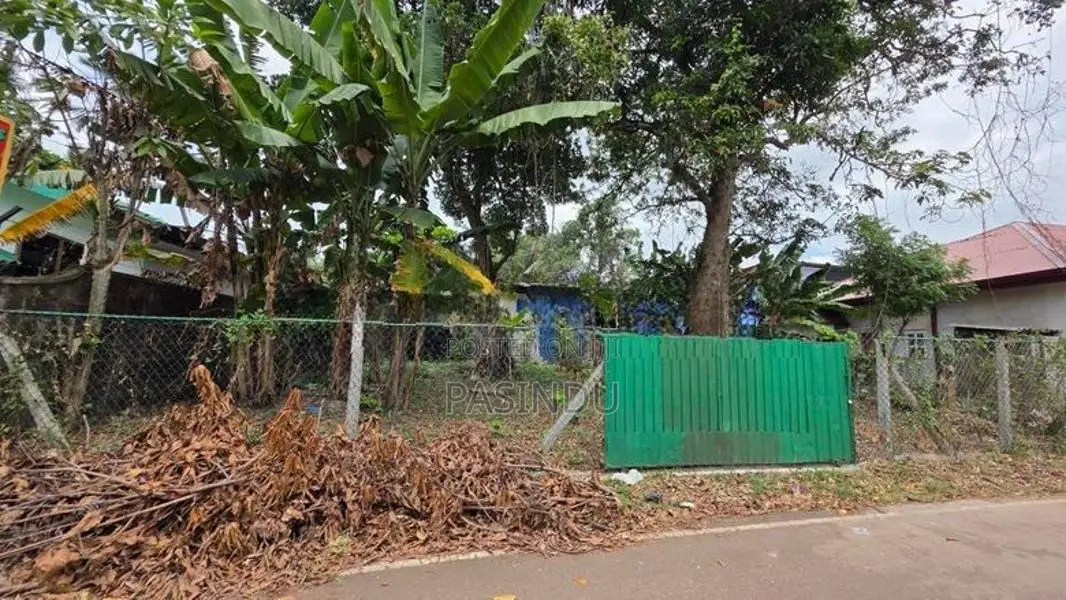 Land for Sale in Makola South