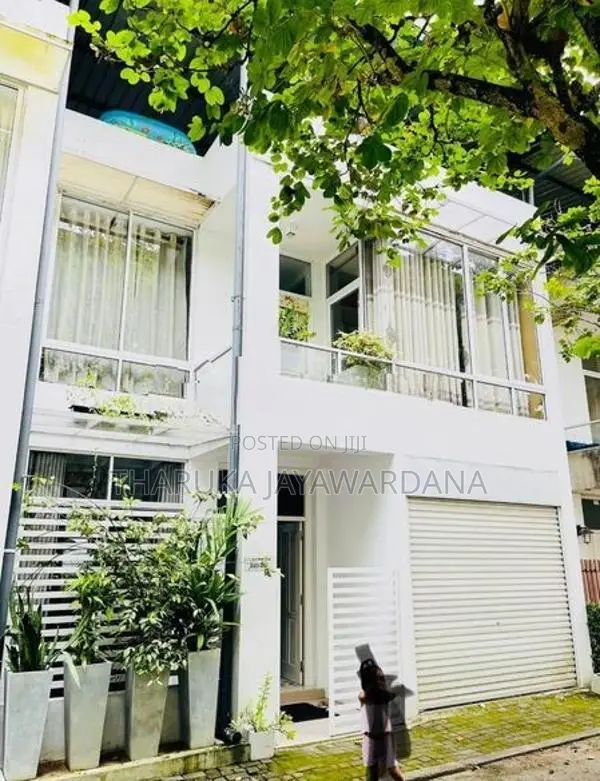 Fully Furnished Two Story House for Rent Homagama