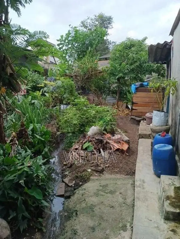 Land for Sale with House Madiwela