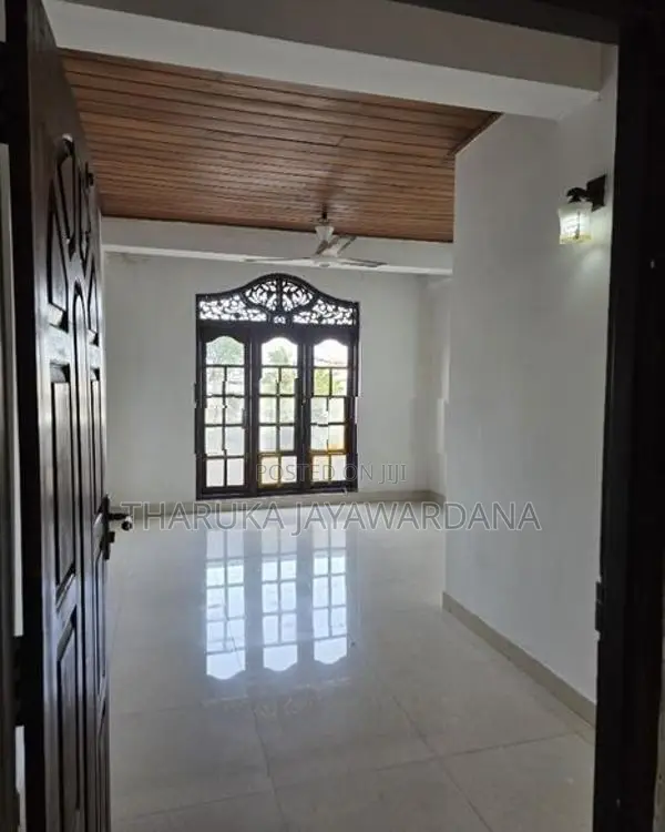 2nd Floor Unit House for Rent Kalubowilla