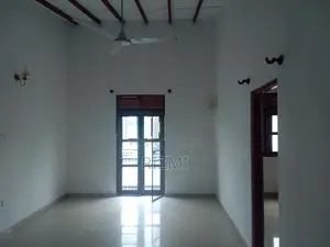 2BR second floor house for rent dehiwala sudarsana rd papaà