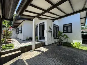 SPACIOUS NEW HOUSE FOR SALE IN PILIYANDALA