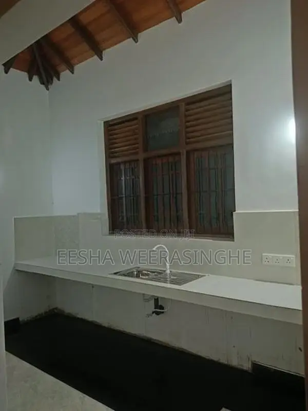 Upstair House for Rent Near Negombo