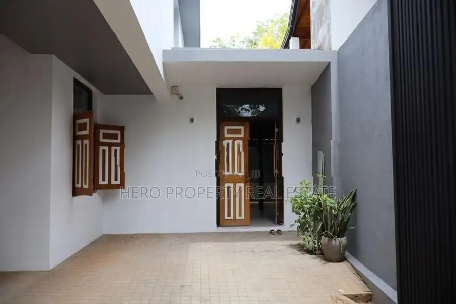 Valuable Commercial Property for Rent in Boralesgamuwa
