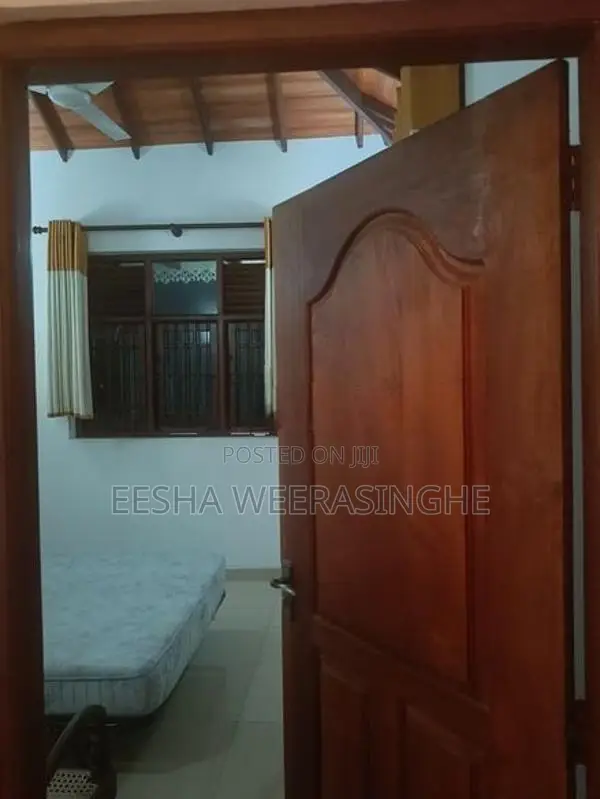 Upstair House for Rent Near Negombo