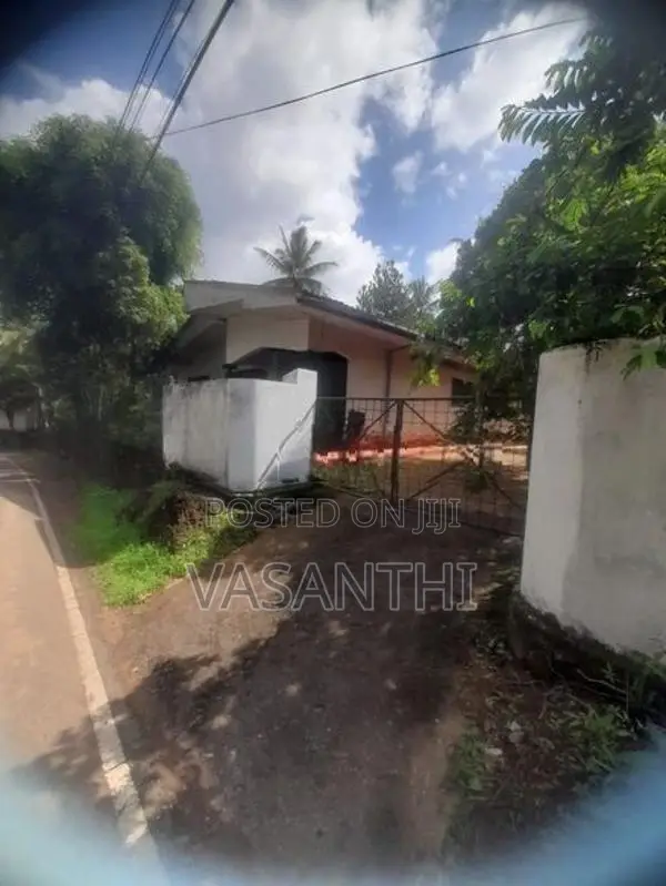 House for Sale in Kirindiwela