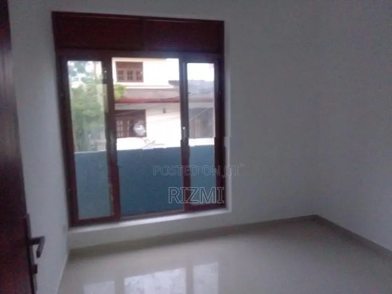 5BR separate 2 unit house for rent in dehiwala galvihara road
