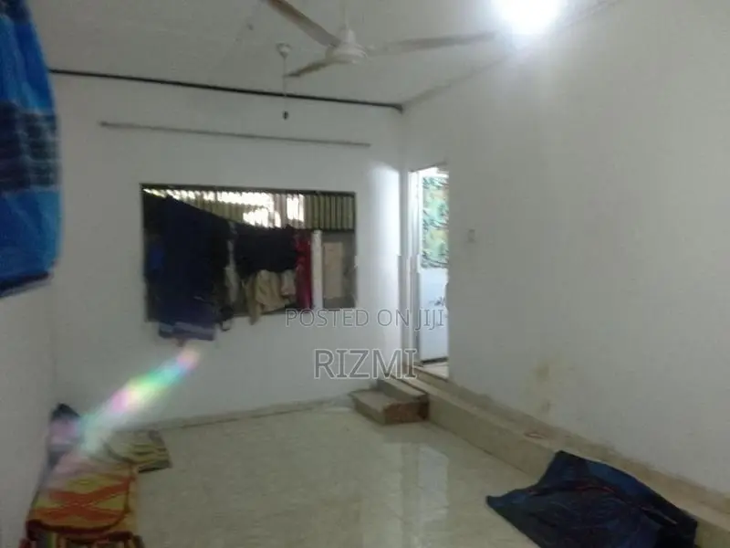 single storey 3BR individual house for rent in galvihara road