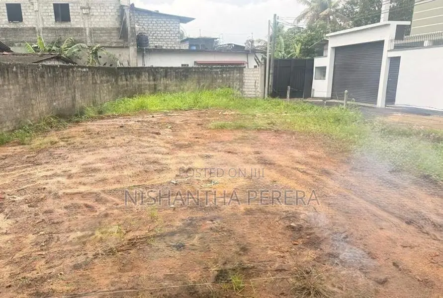 Land for Sale in Wattala
