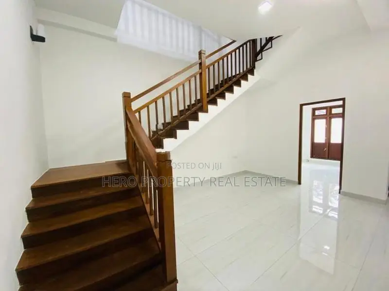 Modern Quality Valuable House for Sale in Athurugiriya