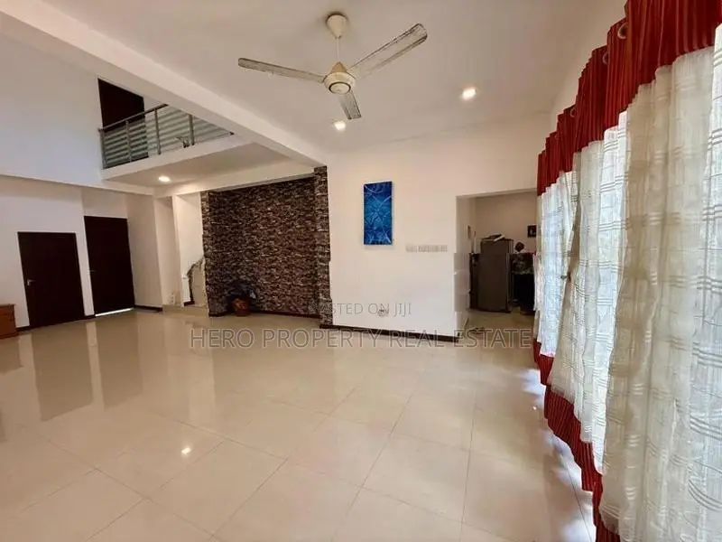 Modern House for Sale in Pannipitiya