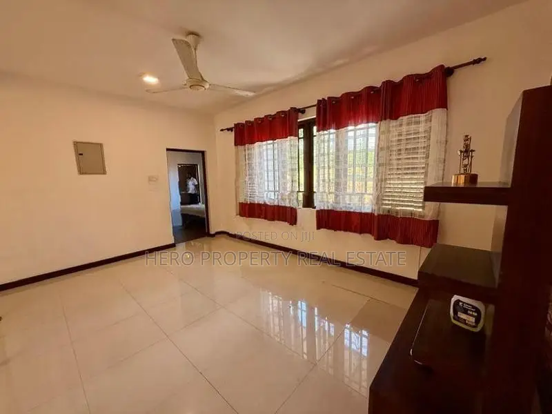 Modern House for Sale in Pannipitiya