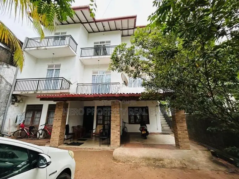 Luxury House for Rent in Pelawatta