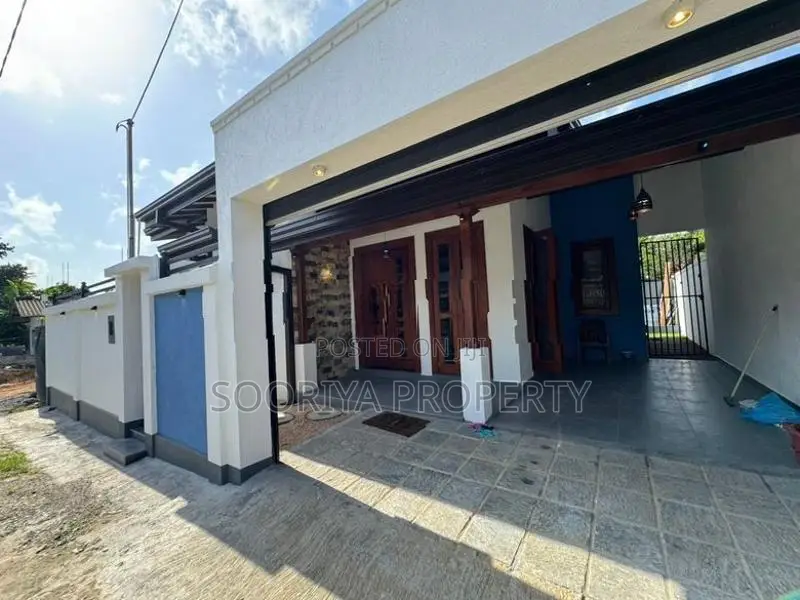 BEAUTIFUL BRAND NEW HOUSE FOR SALE IN PILIYANDALA