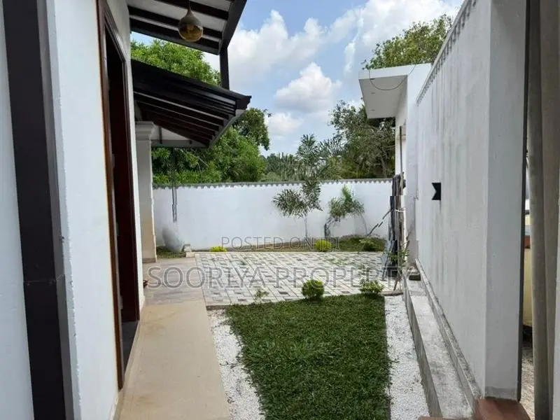 BEAUTIFUL BRAND NEW HOUSE FOR SALE IN PILIYANDALA