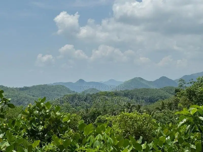 Scenic Land with 180 Degree Mountain Range View in Kiriella