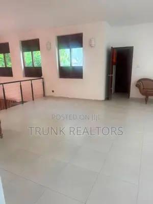 Mount Lavinia 04BR House For Rent (NK11590)