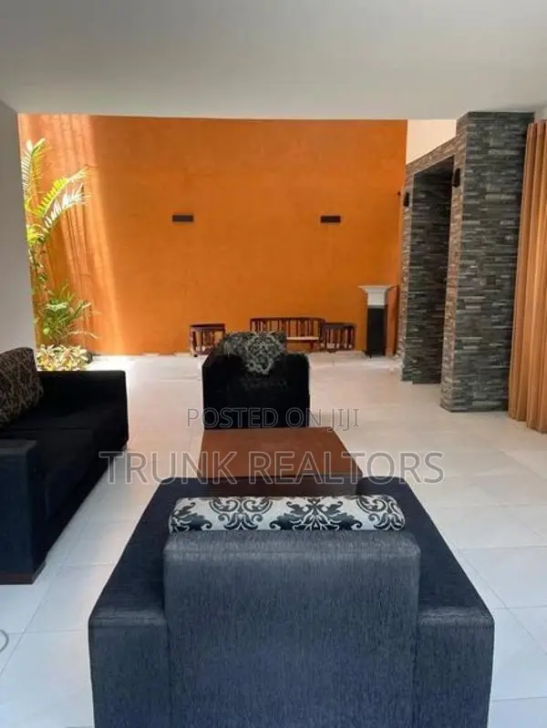 Mount Lavinia 04BR House For Rent (NK11590)