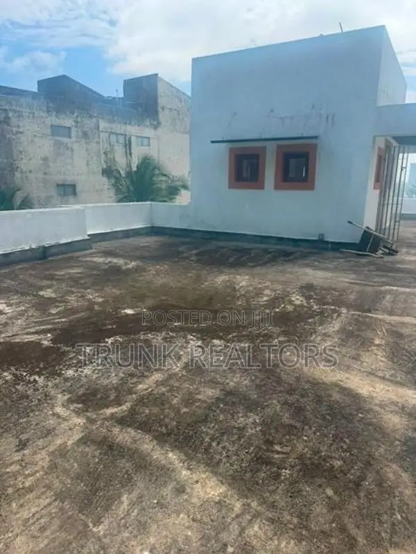 Mount Lavinia 04BR House For Rent (NK11590)