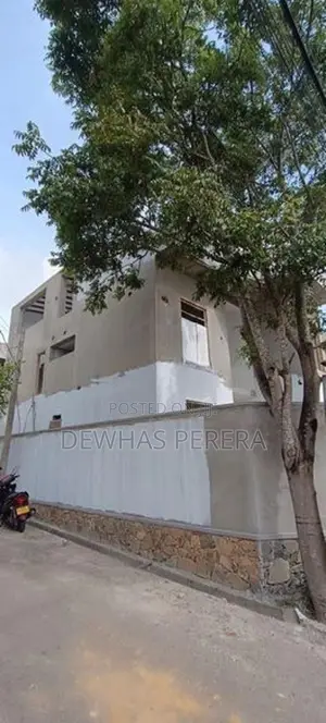 brand new 3 story 80 % completed house for sale waligampitiya ja ela