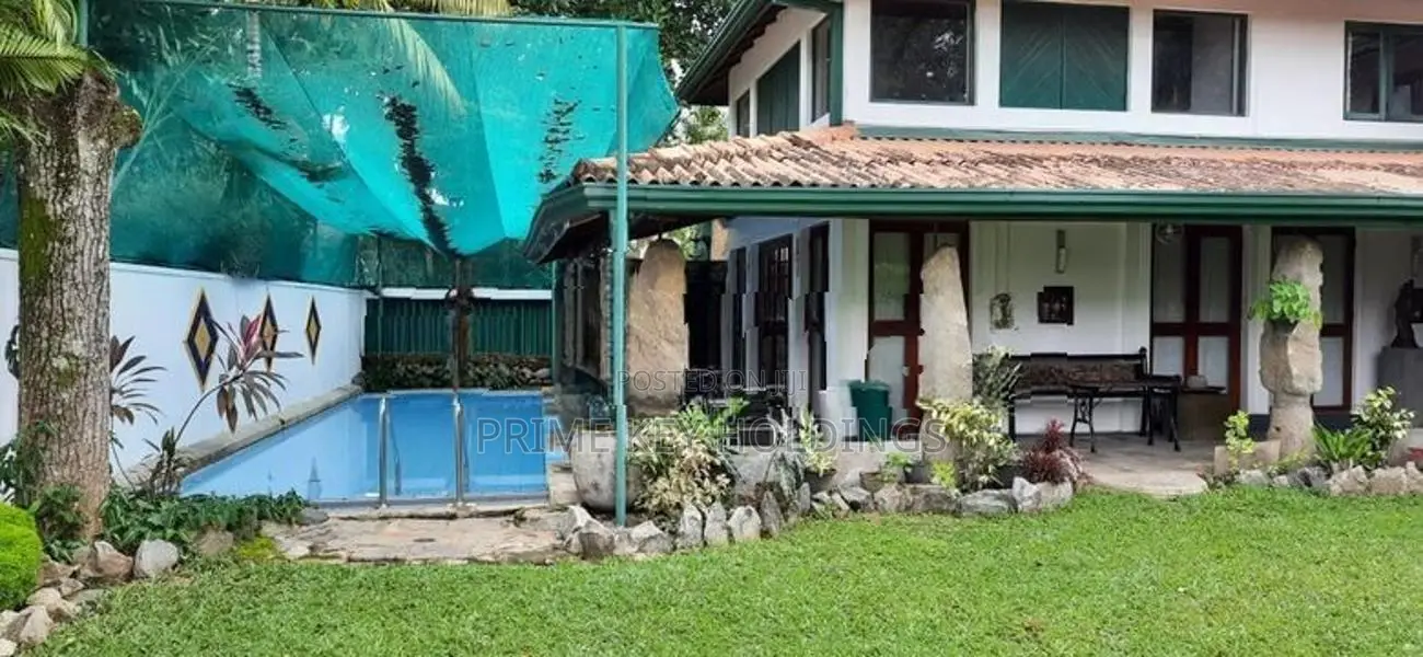 Luxury Villa Type Home for Rent Pitakotte (HR119)