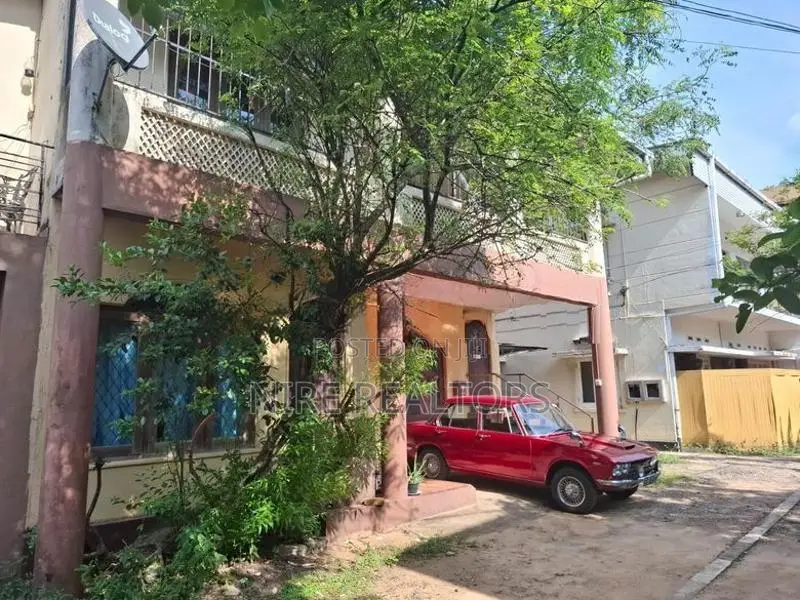 Land with House for Sale in Borella