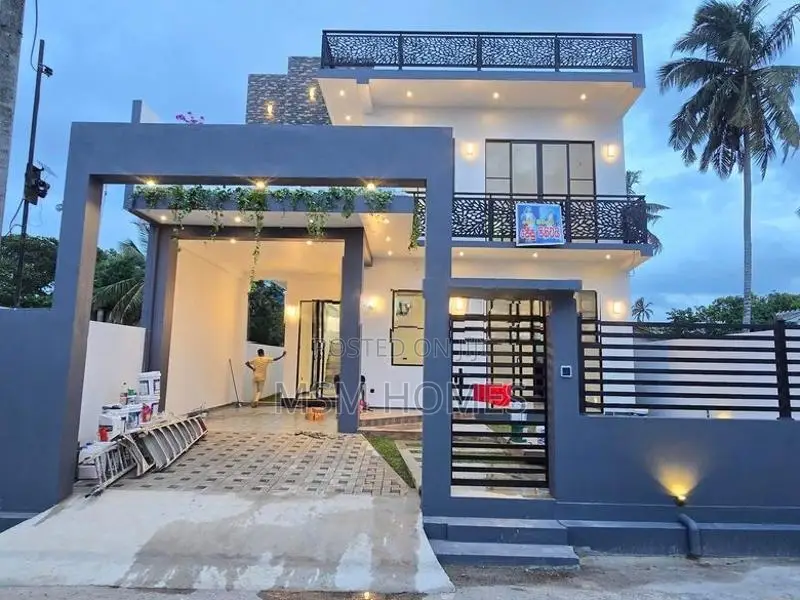 Super Luxury Brand New Modern House For Sale ~ Negombo