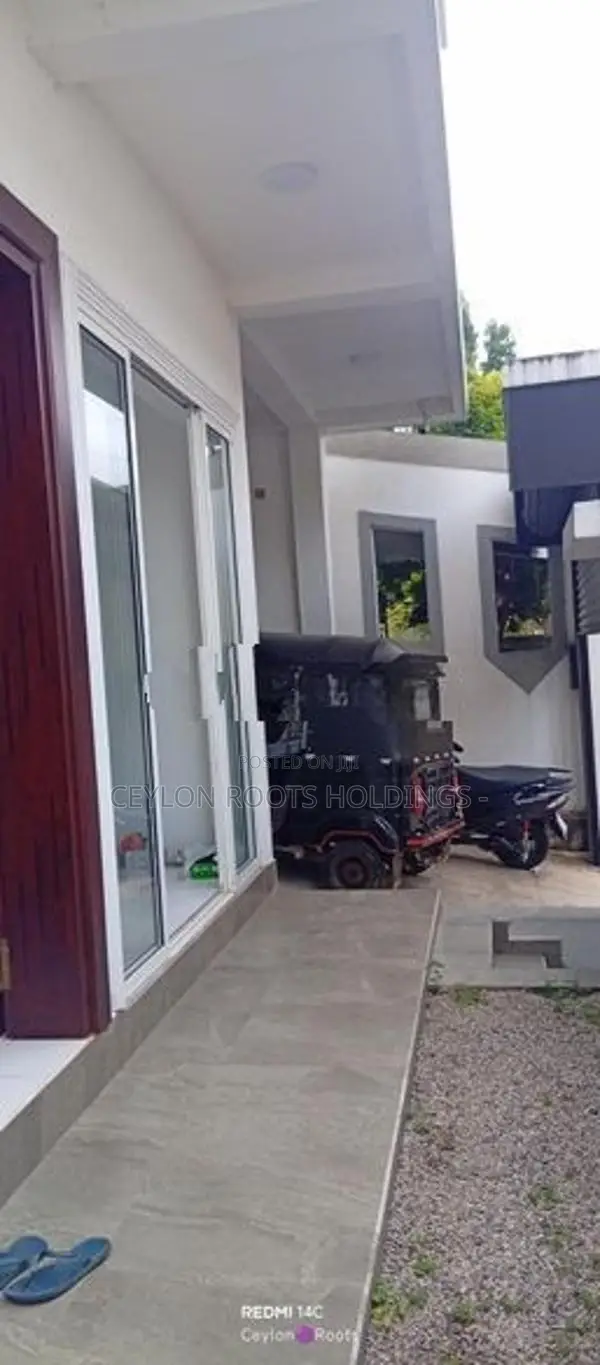 Brand new Beautiful 2 Story House for Rent in Mattegoda Rd, SRH 1010