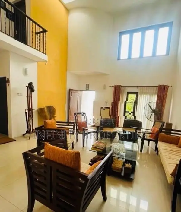 (AFA401) 03 Story House With 10 P Sale At Battramulla Junction