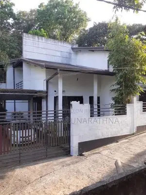 HOUSE FOUR SALE බියගම
