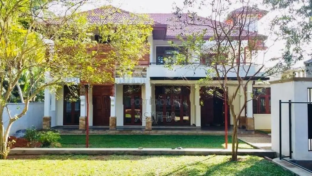40 Perch Beautiful Luxury House Kesbewa