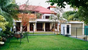 පචස් 40 අනර්ඝ දෙමහල් නිවස කැස්බැව