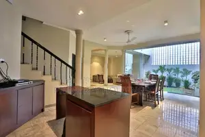 Luxury Fully Furnished 4-Bedroom House for Rent – Colombo 08 (HR120)